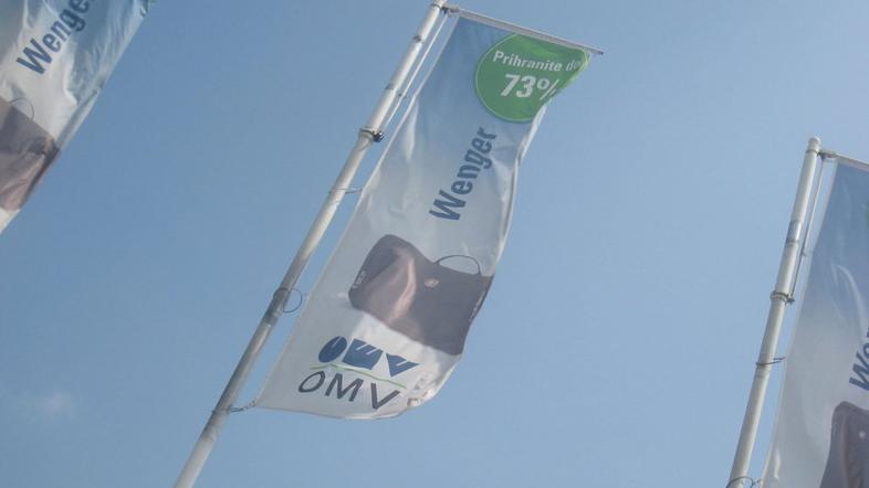 Bencinska črpalka OMV.