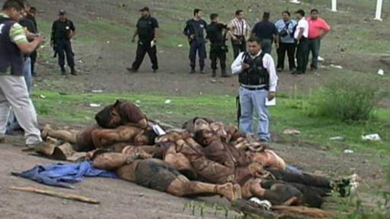 Ducat trupel ob avtocesti v bližini mesta La Huacana.