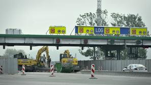 Cestninska postaja Log