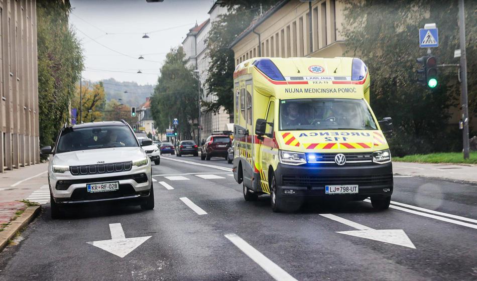 Po prometni nesreči umrl sopotnik