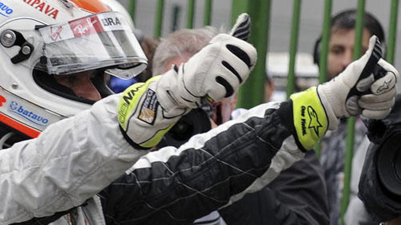 Barrichello je v sedmih nebesih. Doma se po kvalifikacijah sezona razpleta v nje