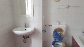 Stanovanje, ki ga prodaja Stanovanjski sklad JSS MOL, Petkovškovo nabrežje 67