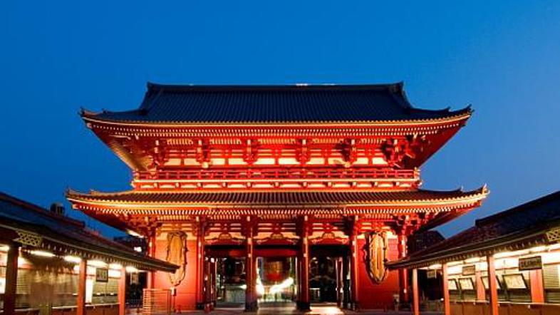 Tempelj Sensoji je eden najpomembnejših templjev v japonski prestolnici, veliko 