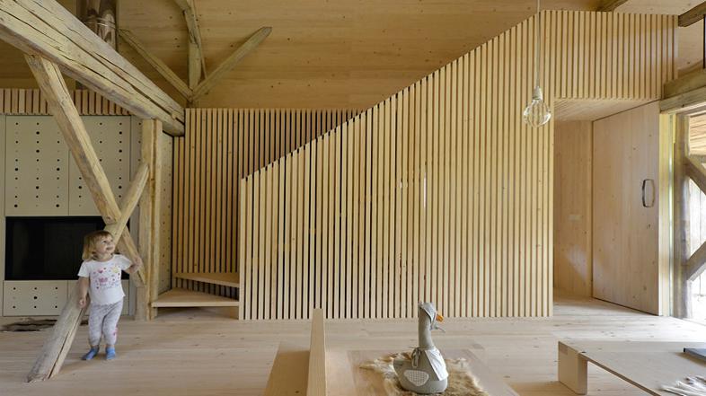 Stanovanje v alpskem skednju, OFIS arhitekti