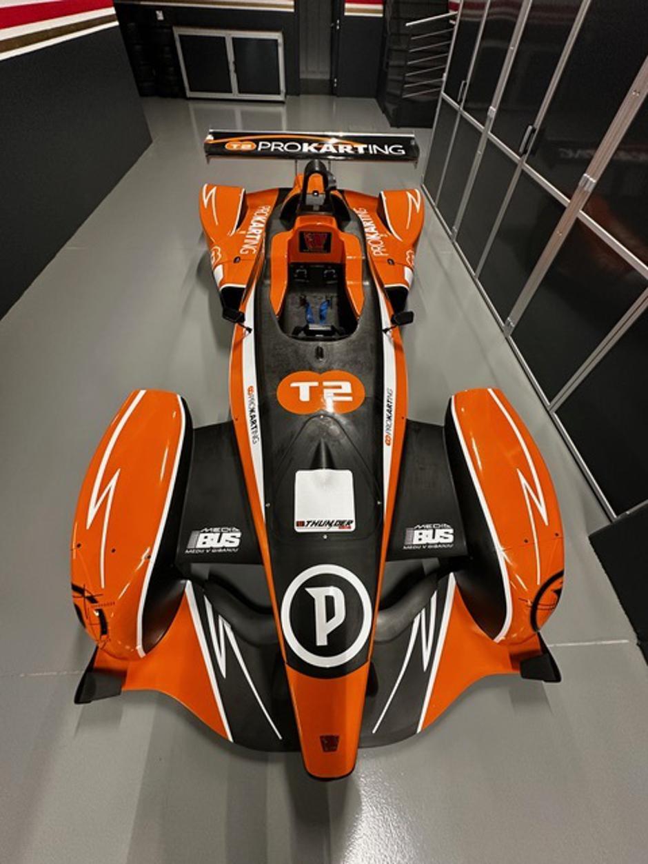 Dirkalnik moštva T-2 Prokarting Racing | Avtor: T-2 Prokarting Racing