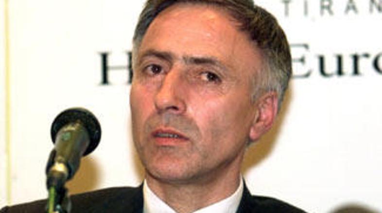 Jakup Krasniqi je petkovo zasedanje parlamenta sklical danes in ob tem dodal, da