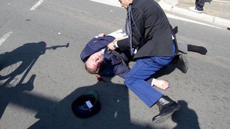 Napadalec je pri svojem dejanju ubil pet ljudi, 13 pa se jih v bolnišnici zdravi