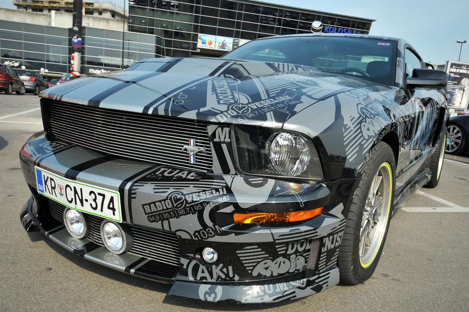 Tuning šov pred premiero filma Hitri in drzni 5.