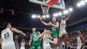 Jaka Blažič na tekmi s Partizanom