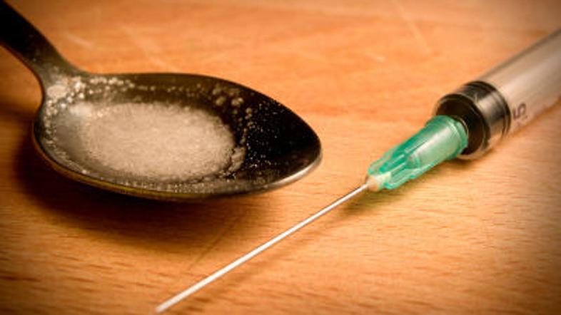 Heroin je velikokrat, ko že pride v roke uporabnikom, zelo slabe kakovosti, saj 
