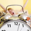 Zaspanost je le ena od posledic prehoda na poletni čas. (Foto: Shutterstock)
