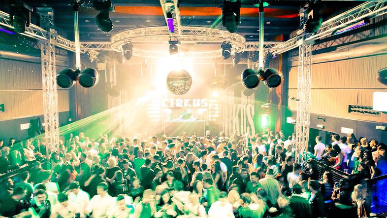 DJ Chuckie ukradel šov noremu Jokerju