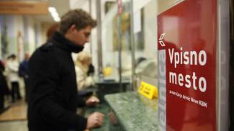 V prvem krogu naj bi imeli za vplačilo novih delnic možnost vsi obstoječi delnič