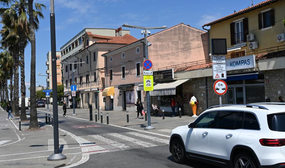 Poletni režim v Kopru: Z avtom ne bo šlo