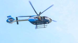 policijski helikopter