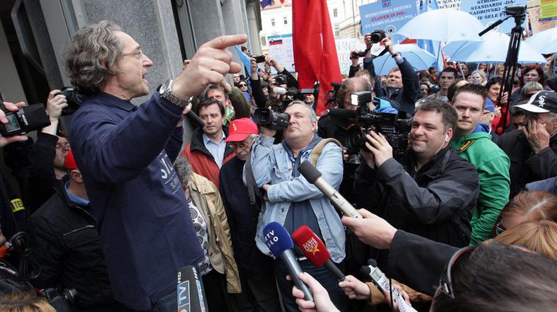 Protestni shod 18. 4. 2012