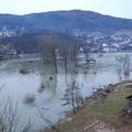 Zaradi razmočene zemlje plazovi grozijo zlasti v zahodni in osrednji Sloveniji. 
