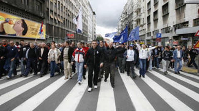 Današnji shod je trajal približno uro in pol, nasilni pa so protestniki postali 