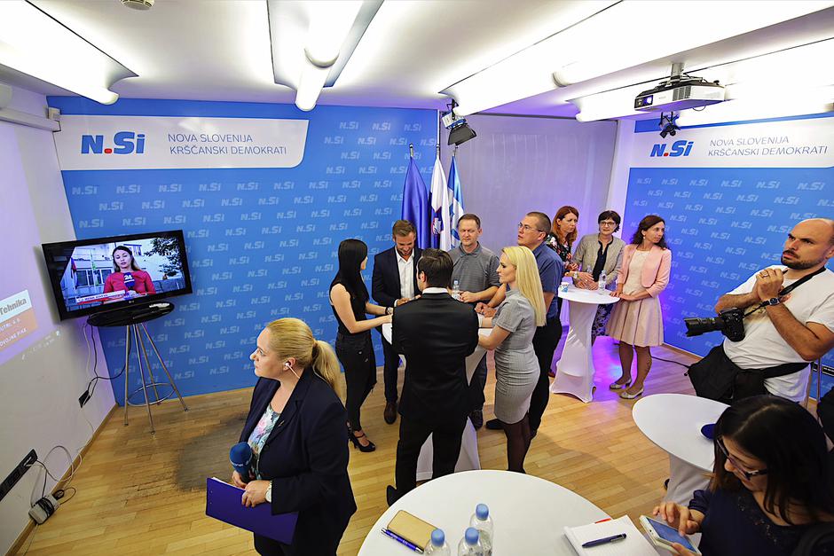 Nsi sedež | Avtor: Saša Despot