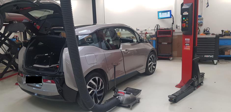 Popravilo električnega avtomobila | Avtor: Žurnal24 