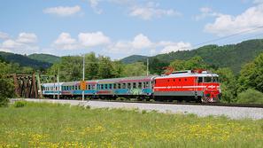Slovenske železnice vlak Litija most