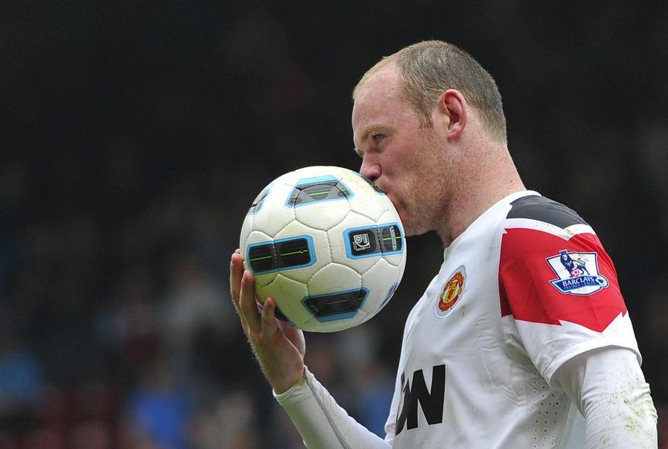 Wayna Rooneyja je psovanje drago stalo. (Foto: Reuters)