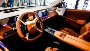 predstavitev DS N°8 in DS N°4