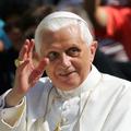 Benedikt XVI. bo postal šele drugi papež v zgodovini po Janezu Pavlu II. leta 19