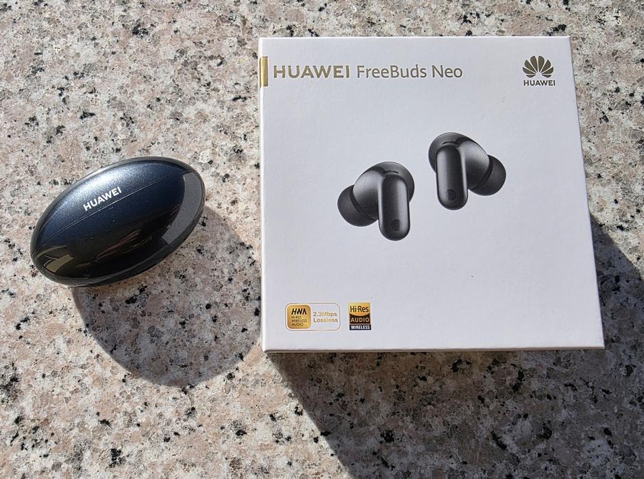 huawei freebuds neo slušalke | Avtor: D. J.