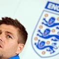 Steven Gerrard, ki za Anglijo nastopa od leta 2000, je zbral 80 nastopov v dresu