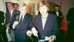 Milan Kučan s soprogo Štefko po zmagi na predsedniških volitvah leta 1992. (Foto