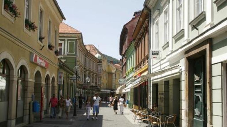 Povpraševanje je še vedno večje od ponudbe.
