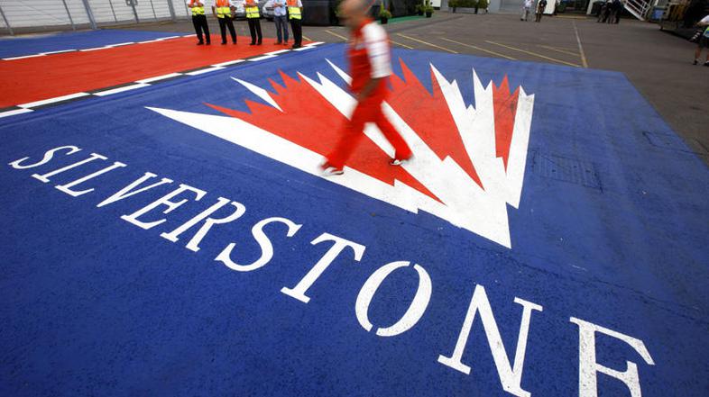 Silverstone bo dirko formule 1 gostil še naslednjih 17 let. (Foto: EPA)