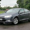 Citroën C5 je kupcem že na voljo, in sicer z enim od štirih nivojev opreme: attr