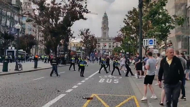 angleški navijači Porto