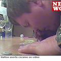 Ricky Hatton med snifanjem kokaina. (Foto: News of the world)