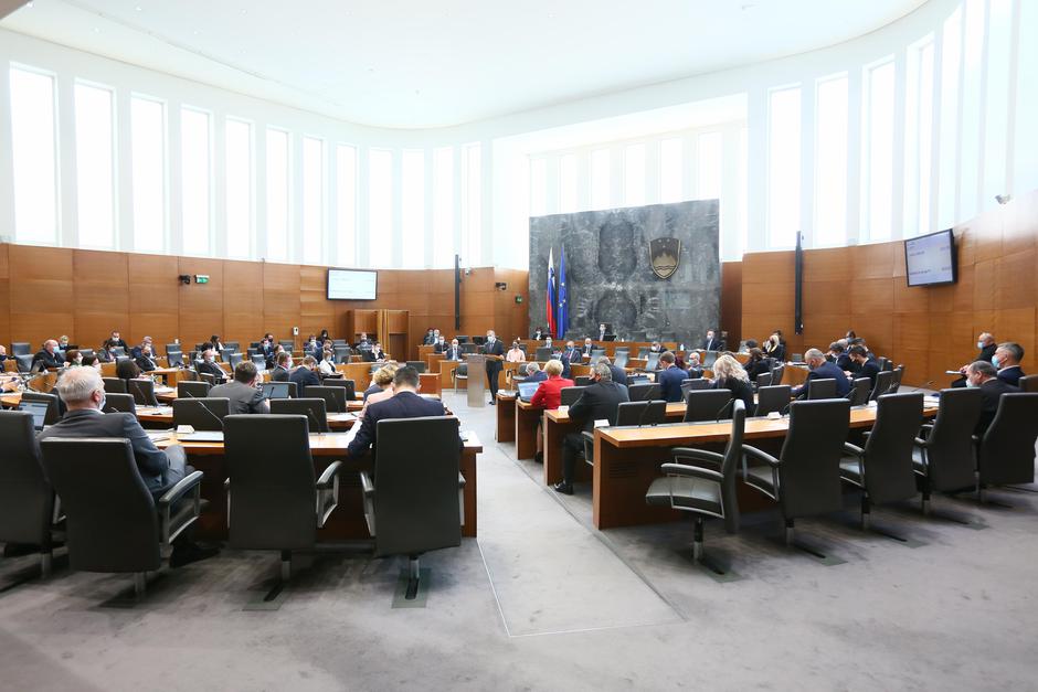 državni zbor poslanci konstruktivna nezaupnica | Avtor: Državni zbor/Sušnik Matija