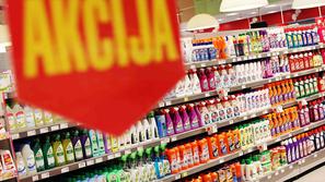 Slovenija 12.03.2014 Mercator trgovina, izdelki v akciji, nakupovanje, cistila; 