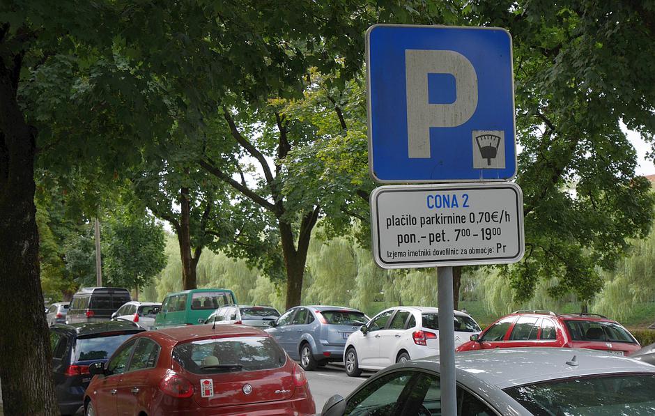 parkiranje v ljubljani, parkirišče, parkirnina | Avtor: MatijaJanežič