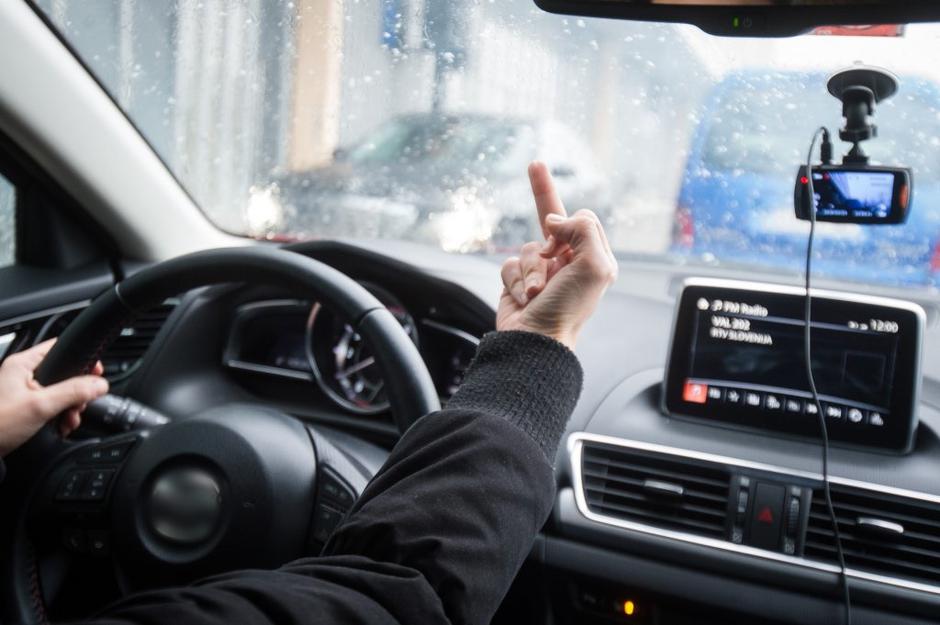 Geste | Avtor: Anže Petkovšek