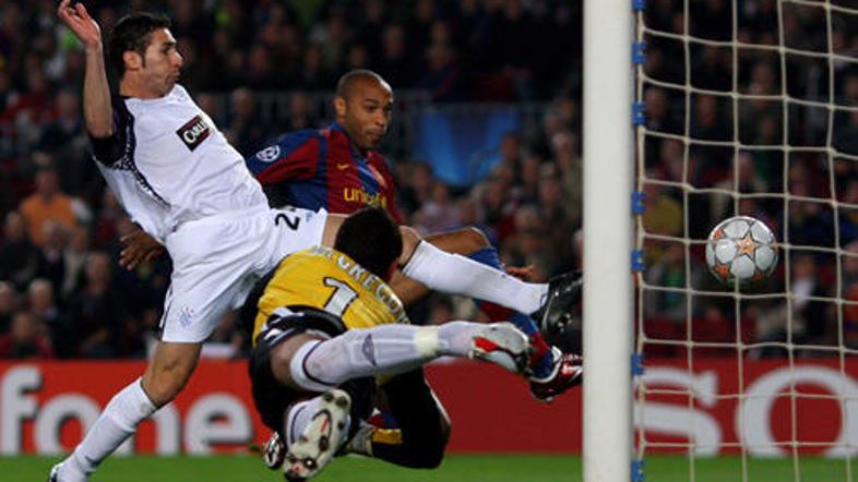 Thierry Henry je dosegel prvi zadetek za Barcelono.