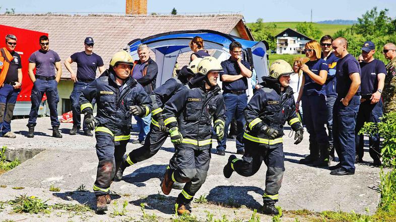 Taktično reševalne igre