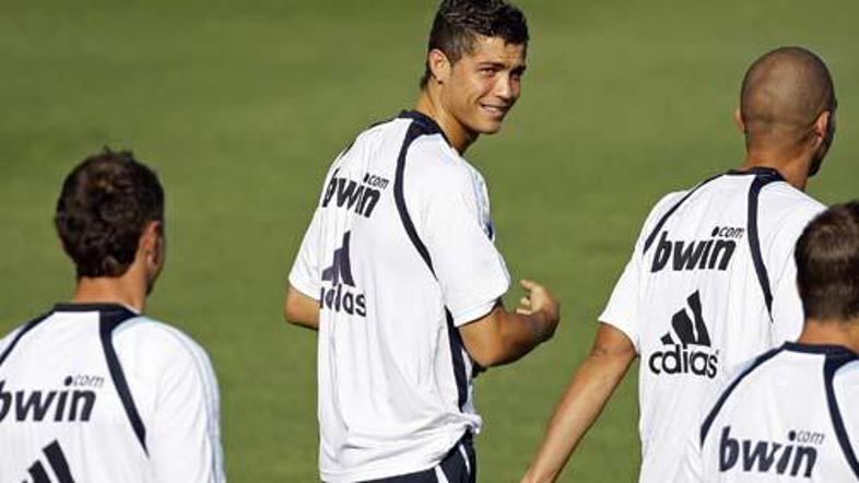 Cristiano Ronaldo Florentinu Perezu povzroča sive lase.