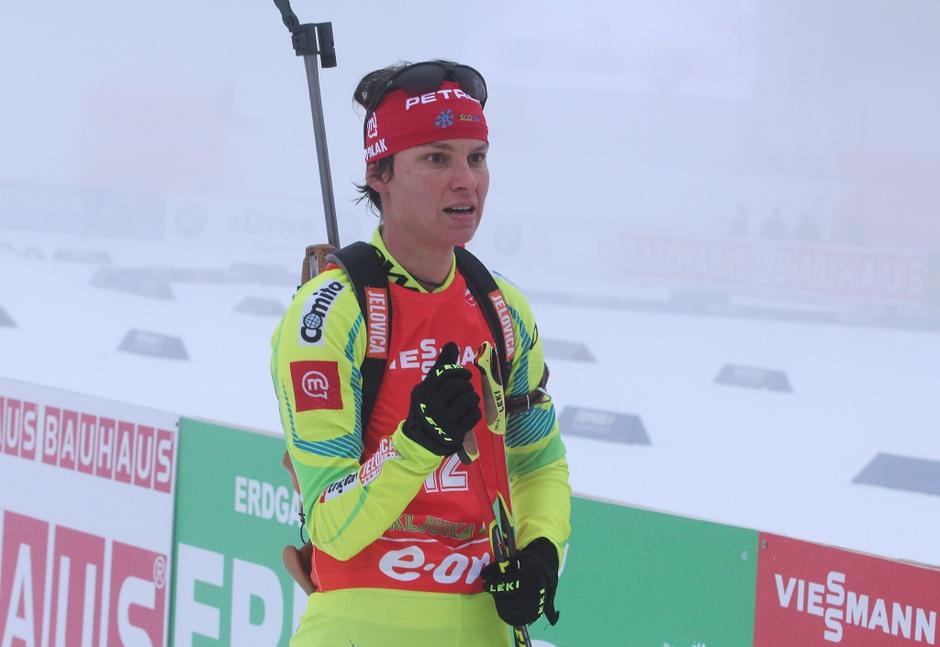 Sport 16.12.2012 Teja Gregorin, biatlon, Pokljuka, 12,5 km skupinski start, zens | Avtor: Saša Despot