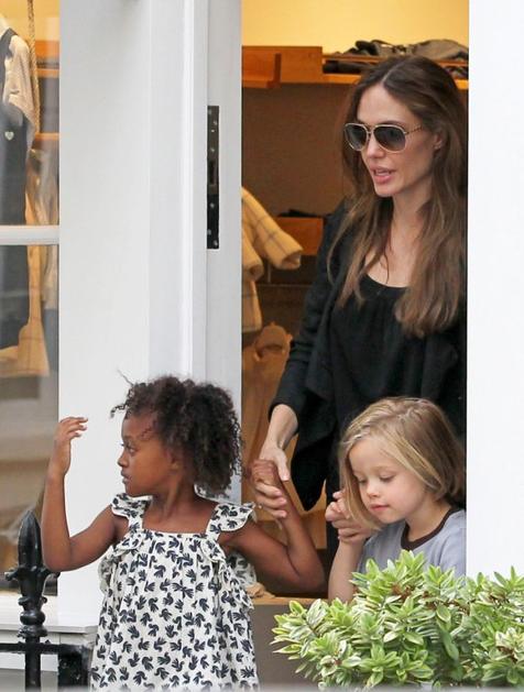 Angelina Jolie, Shiloh, Zahara