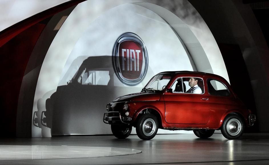 Šov na Fiatovem prostoru je popestril originalni 500.