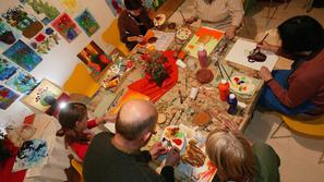 Otroci bodo lahko ustvarjali na delavnicah. (Foto: Žurnal24)