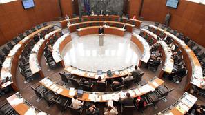 DZ bo kot prvi parlament na svetu postal Unicefova varna točka, s čimer se pridr