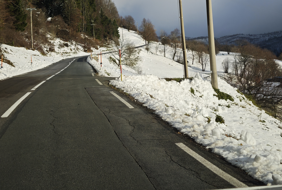 Sneg, zasnežena cesta, cesta, zima, vreme | Avtor: Žurnal24 