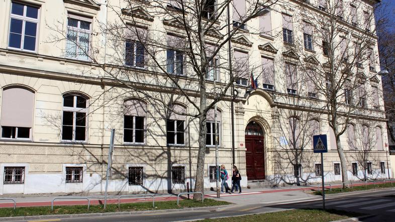 Na Tretji gimnaziji Maribor je največ zanimanja za program predšolska vzgoja, kj